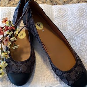 Coach flat shoe